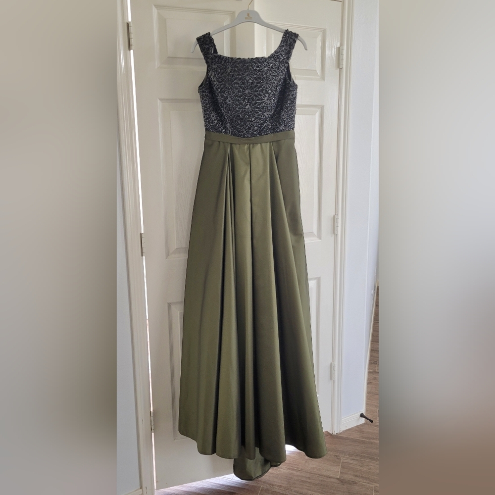 Elegant NWOT Black and Olive Green Gown